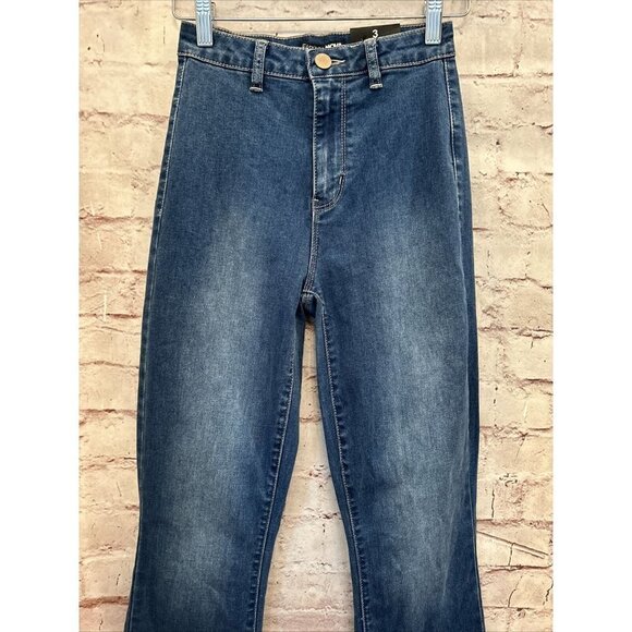 Fashion Nova Jeans Womens Denim Valentina High Rise Flare Leg Medium Wash Size 3 - Picture 2 of 6